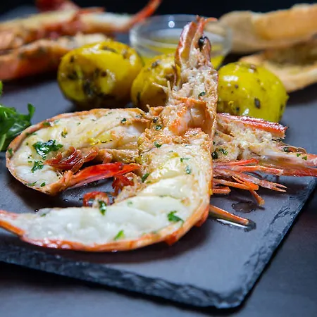 Expo Astoria Hotel 3*